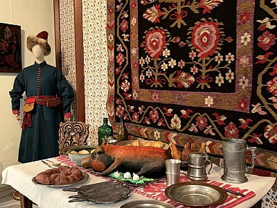 Музей окупації Києва — експозиція про окупаційні режими XX століття, опір киян, терор та руйнування міста. Документи, артефакти й VR-виставка «Бабин Яр».