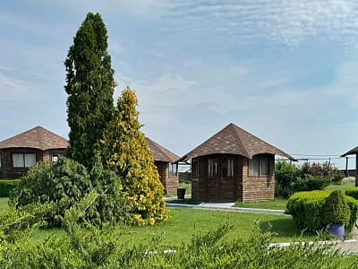 альтанки в заміському комплексі SPORTOHOTA в місті Черкаси