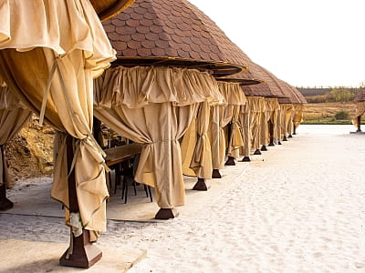 Бунгало біля води в заміському комплексі «Скіфія» на Кіровоградщині