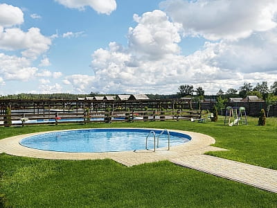 дитячий басейн в заміському комплексі «Аквамарин» в селі Цибулі, неподалік Полтави