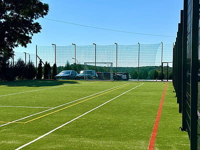 тенісні корти в заміському комплексі Balka Eco Club у мальовничому куточку Полтавської області, серед природи, тиші та водної гладі