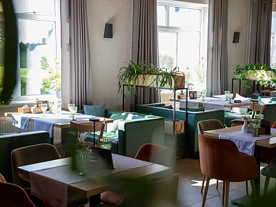 ресторан в заміському комплексі Balka Eco Club у мальовничому куточку Полтавської області, серед природи, тиші та водної гладі