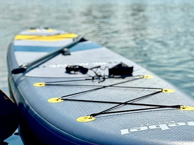 прогулянка на SUP-дошках в заміському комплексі Balka Eco Club у мальовничому куточку Полтавської області, серед природи, тиші та водної гладі