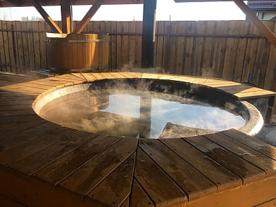 карпатський чан в заміському комплексі Bulanovo в селі Буланове Полтавської області