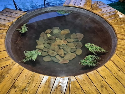 карпатський чан в заміському комплексі Bulanovo в селі Буланове Полтавської області