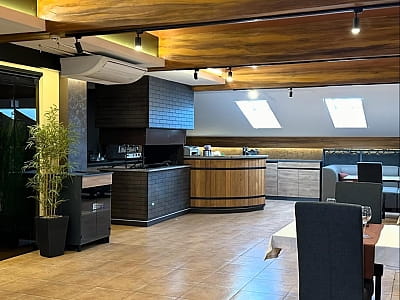 затишний ресторан на 60 місць в заміському комплексі Bulanovo в селі Буланове Полтавської області