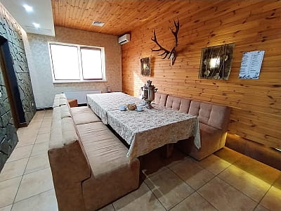 зона відпочинку при лазні в заміському комплексі Bulanovo в селі Буланове Полтавської області