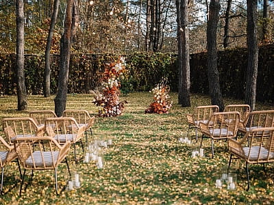 урочисті весільні церемонії в заміському комплексі DOM у Київській області