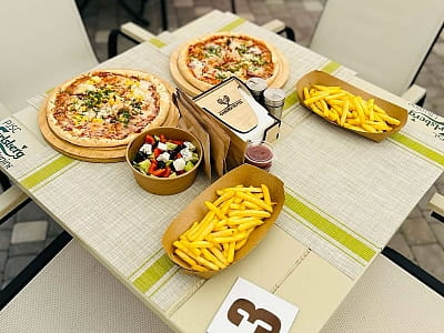 страви ресторану в заміському комплексі Garden Hotel у Кропивницькому