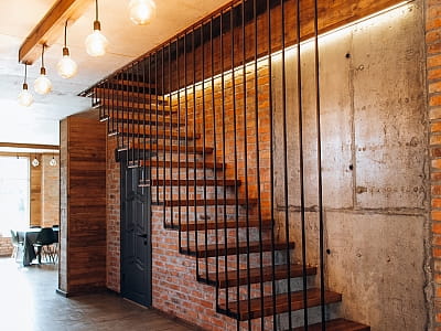 простора садиба для великих компаній в заміському комплексі «Грінвіч» в селі Залужжя, за кілька десятків хвилин їзди від Тернополя