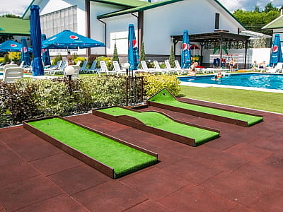 міні гольф в заміському комплексі «Лубенська Слобода» у мальовничому куточку Полтавщини, лише за два кілометри від історичного міста Лубни