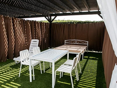 бунгало в заміському комплексі «Лубенська Слобода» у мальовничому куточку Полтавщини, лише за два кілометри від історичного міста Лубни