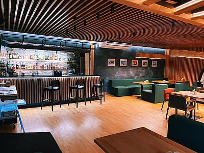 ресторан в заміському комплексі «Мис Доброї Надії» в селі Глоди Полтавської області на березі річки Ворскла