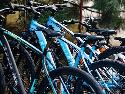 оренда велосипедів в заміському комплексі «Мис Доброї Надії» в селі Глоди Полтавської області на березі річки Ворскла