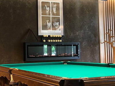 більярд в заміському комплексі «Мис Доброї Надії» в селі Глоди Полтавської області на березі річки Ворскла