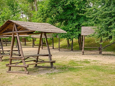 мангал альтанки в заміському комплексі «Мис Доброї Надії» в селі Глоди Полтавської області на березі річки Ворскла