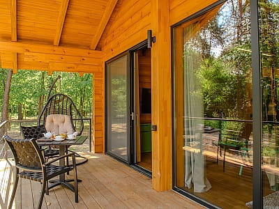 номери та котеджі в заміському комплексі «Мис Доброї Надії» в селі Глоди Полтавської області на березі річки Ворскла