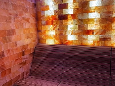 соляна кімната в заміському комплексі «Мис Доброї Надії» в селі Глоди Полтавської області на березі річки Ворскла