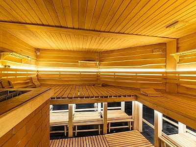 лазня в заміському комплексі «Мис Доброї Надії» в селі Глоди Полтавської області на березі річки Ворскла