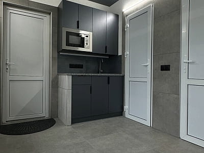 зона відпочинку SPA-чану в заміському комплексі «Оазис Пляж» на набережній Івачівського ставу неподалік Тернополя