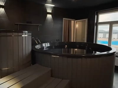SPA-чан в заміському комплексі «Оазис Пляж» на набережній Івачівського ставу неподалік Тернополя