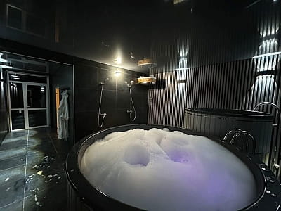 SPA-чан в заміському комплексі «Оазис Пляж» на набережній Івачівського ставу неподалік Тернополя