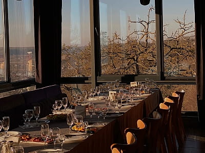 ресторан в заміському відпочинковому комплексі «Панорама HILL» у селі Горішня Вигнанка біля міста Чортків