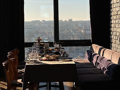 ресторан в заміському відпочинковому комплексі «Панорама HILL» у селі Горішня Вигнанка біля міста Чортків