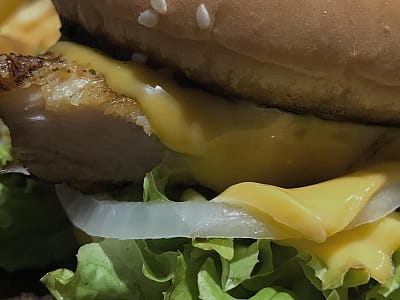 страви ресторану в заміському відпочинковому комплексі «Панорама HILL» у селі Горішня Вигнанка біля міста Чортків