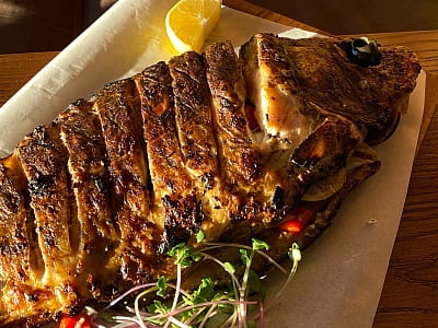 страви ресторану в заміському відпочинковому комплексі «Панорама HILL» у селі Горішня Вигнанка біля міста Чортків