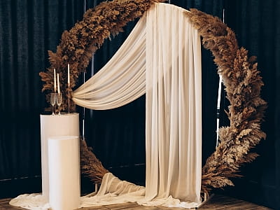 урочисті весільні церемонії в заміському відпочинковому комплексі «Панорама HILL» у селі Горішня Вигнанка біля міста Чортків