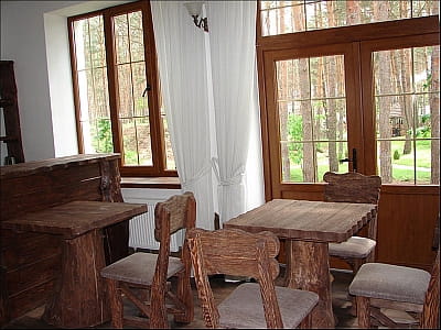 кафе в заміському комплексі «Перший Кордон» в селі Медведівка Черкаської області