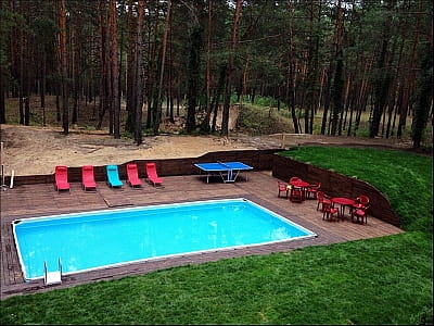 літній басейн в заміському комплексі «Перший Кордон» в селі Медведівка Черкаської області