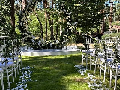 весілля в заміському комплексі «Перший Кордон» в селі Медведівка Черкаської області