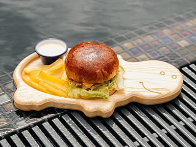 страви ресторану в комплексі відпочинку «Пляж» в місті Тернопіль 