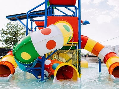 дитячі водяні атракціони в комплексі відпочинку «Пляж» в місті Тернопіль 