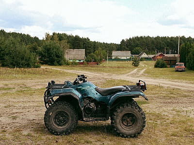прогулянка на квадроциклах в заміському комплексі "Смерекова Хата" в селі Кімната Тернопільської області