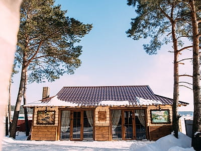 ресторан в заміському комплексі "Смерекова Хата" в селі Кімната Тернопільської області