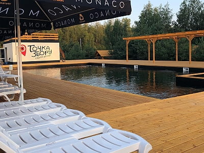 літній відкритий басейн в заміському комплексі «Точка Збору» в селі Терентіївка Полтавської області