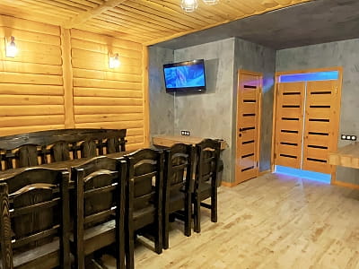 зона відпочинку при лазні в заміському комплексі «Точка Збору» в селі Терентіївка Полтавської області