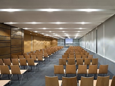 конференц зала в заміському комплексі Verholy Relax Park в селі Соснова Полтавської області