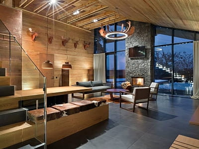 номери у корпусі, просторі котеджі, затишні шале та вілли у заміському комплексі Verholy Relax Park у селі Соснова Полтавської області