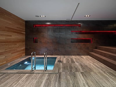 купіль в SPA в заміському комплексі Verholy Relax Park в селі Соснова Полтавської області