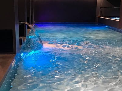 критий басейн в SPA в заміському комплексі Verholy Relax Park в селі Соснова Полтавської області