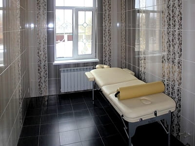 масажний кабінет в заміському комплексі «Потоки Хауз» у мальовничому куточку Полтавщини, на березі річки Дніпро, у селі Кам’яні Потоки поблизу Кременчука.