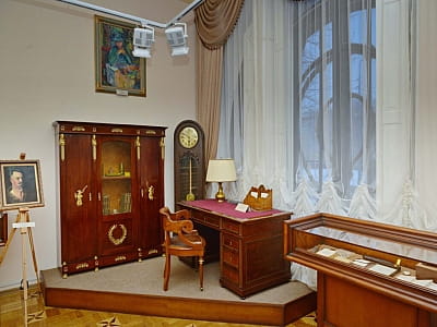 меморіальна колекція Володимира Винниченка у центральноукраїнському обласному краєзнавчому музеї у Кропивницькому