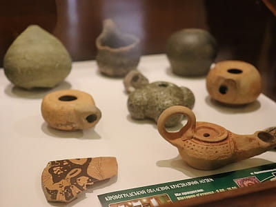 нікальні пам’ятки історії, археології, природи та мистецтва, що відображають розвиток краю від прадавніх часів до сучасності у центральноукраїнському обласному краєзнавчому музеї у Кропивницькому