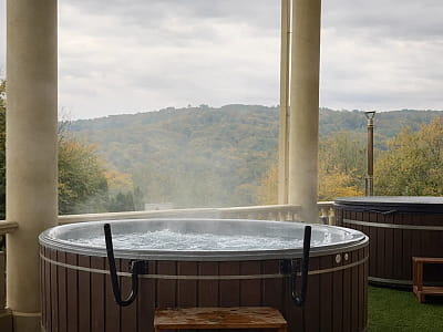 Чан в заміському комплексі ARDEN PALACE Medical Resort & SPA в селищі Сатанів Хмельницької області