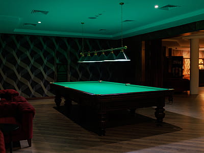 більярдна в заміському комплексі ARDEN PALACE Medical Resort & SPA в селищі Сатанів Хмельницької області