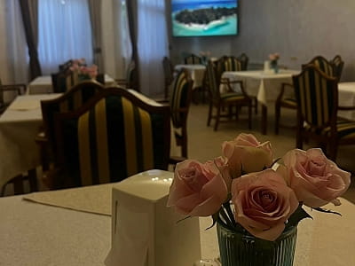 ресторан в заміському комплексі IN HOTEL в місті Кам'янець-Подільський
